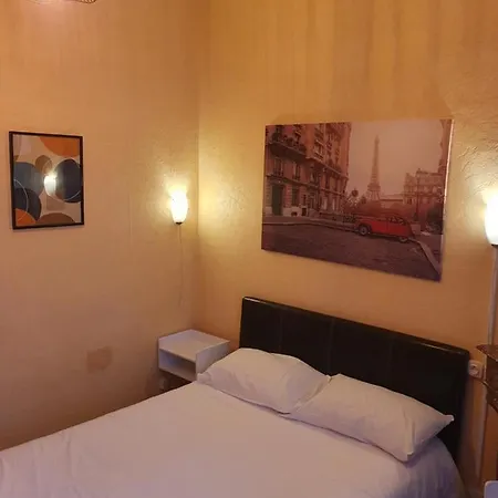 Ξενοδοχείο Riviera 2*