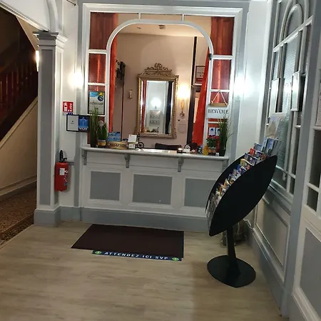 Szálloda Riviera 2*
