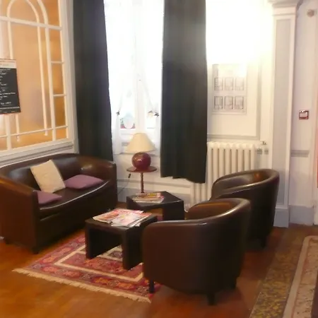 Riviera 2*