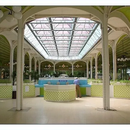 Riviera Hotel