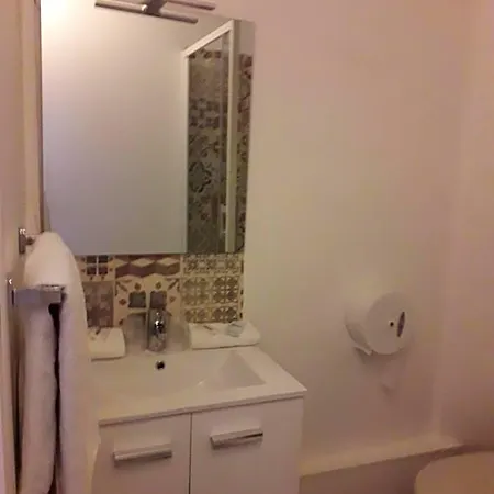 Riviera 2*