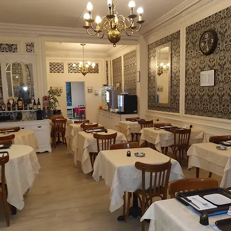 Riviera Hotell