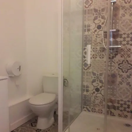 ホテル Riviera ヴィシー